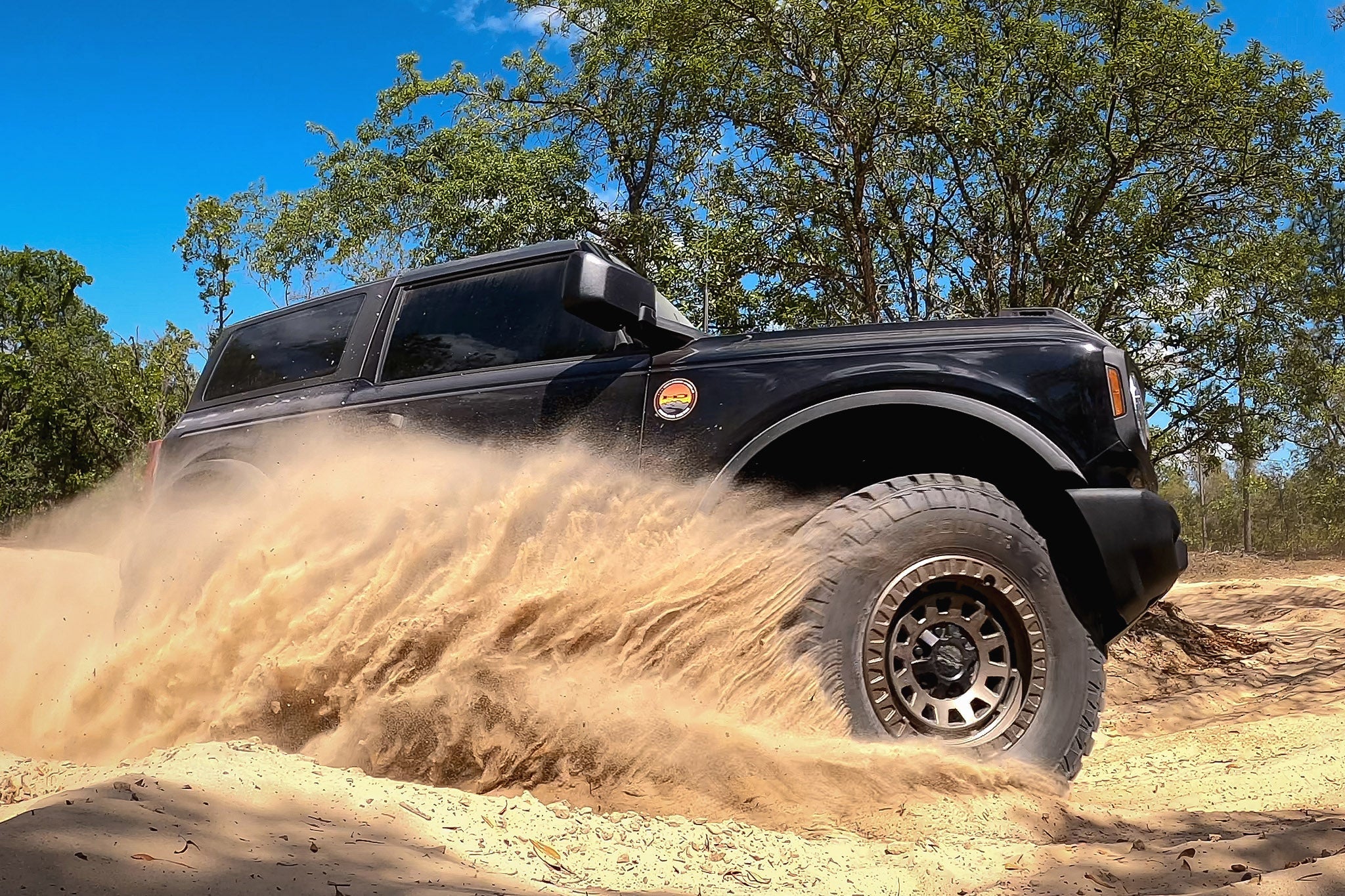 VENTURE | Satin Bronze