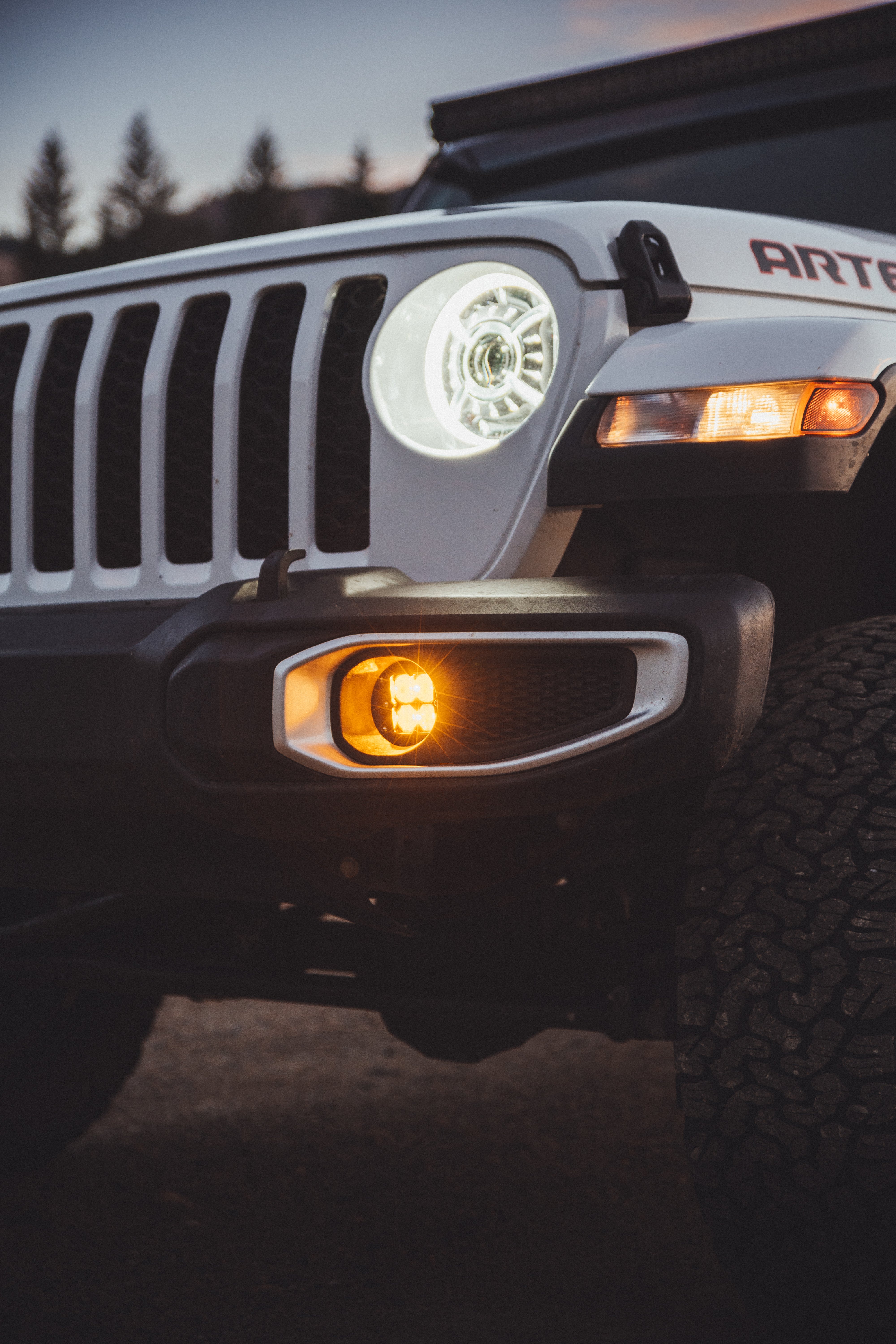 Jeep Gladiator Rubicon LED Fog Light Kit (2018+) - Plastic Bumper